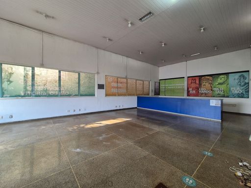 Barracão à Venda e Locação, de frente a BR-277, em Foz do Iguaçu, com 1.327m² e área 4.572m²