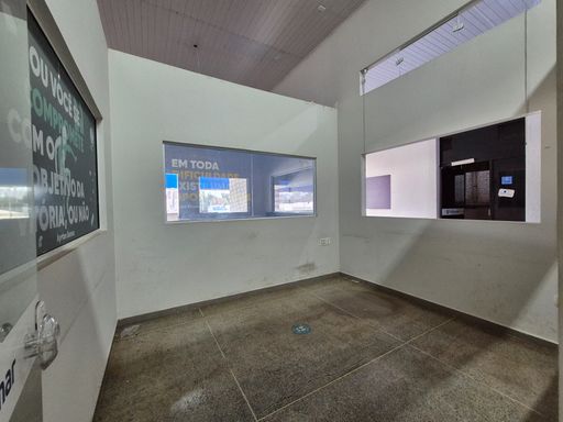 Barracão à Venda e Locação, de frente a BR-277, em Foz do Iguaçu, com 1.327m² e área 4.572m²
