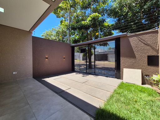 Casa à venda no Bourbon/ Bérgamo em Foz do Iguaçu/PR - Portão eletrônico basculante