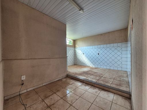 Salão Galpão Barracão comercial à venda e locação em Foz do Iguaçu, Universitário I, com 294m²