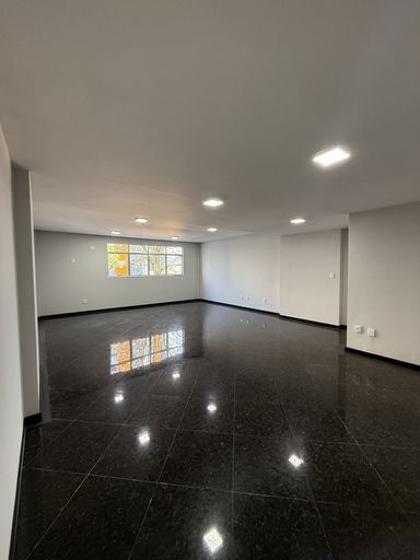 Sala à venda no Edifício Comercial Montreal