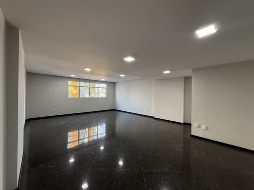Sala à venda no Edifício Comercial Montreal