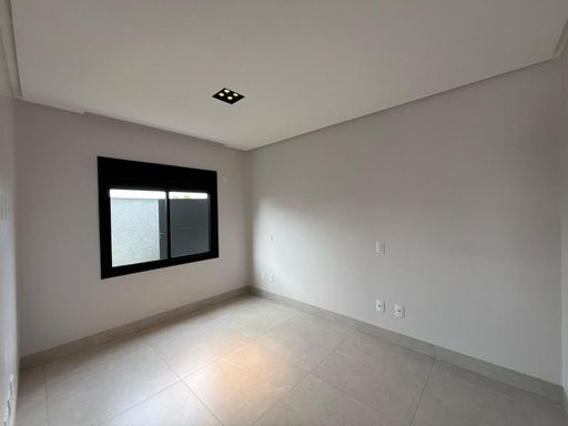Sobrado 4 suítes Parqville Jacarandá, 263m² construídos,
