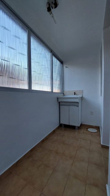 área de serviço com tanque