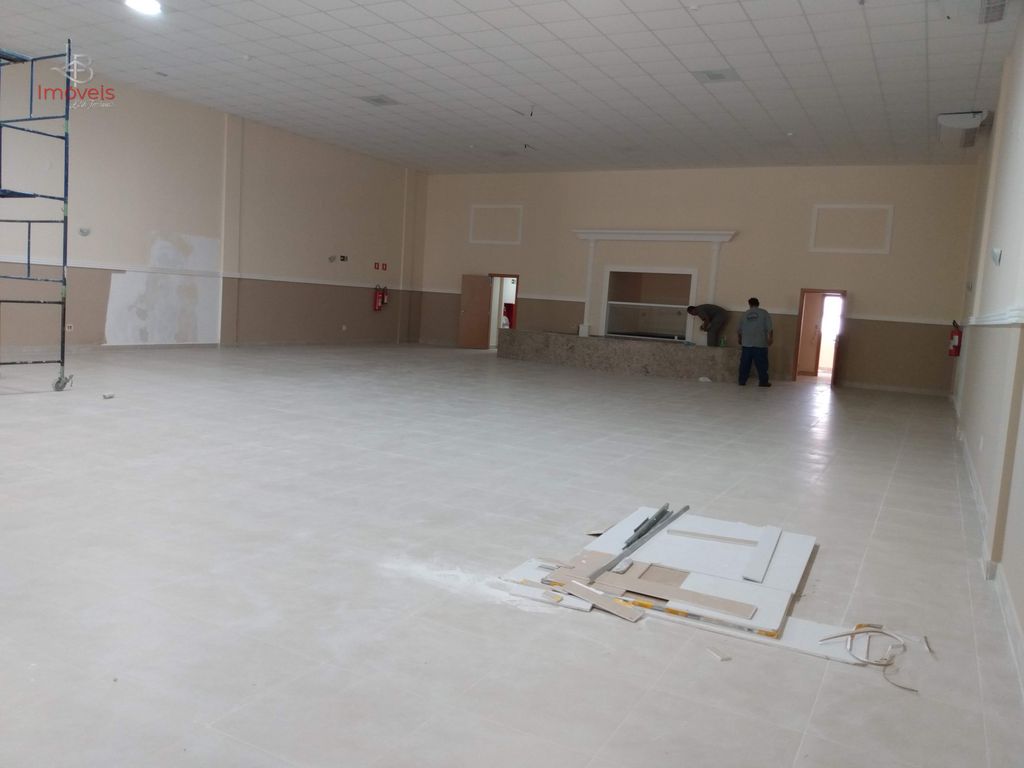 Loja-Salão, 1060 m² - Foto 1