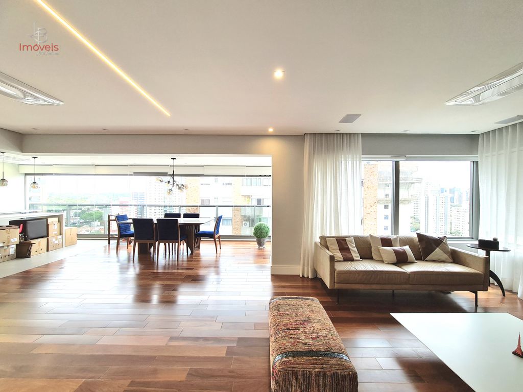 Apartamento, 3 quartos, 192 m² - Foto 1