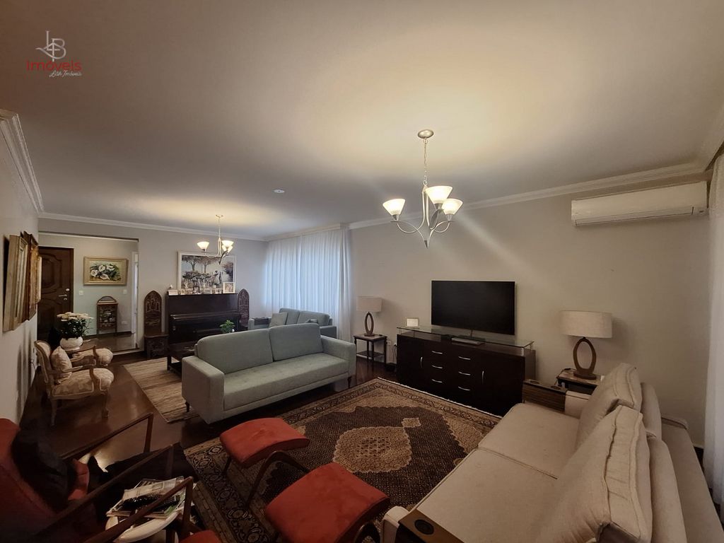 Apartamento, 3 quartos, 204 m² - Foto 1