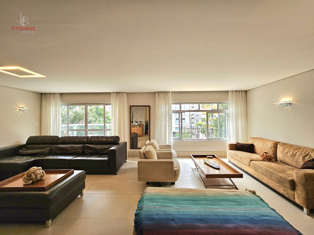 Apartamento, 3 quartos, 187 m² - Foto 1