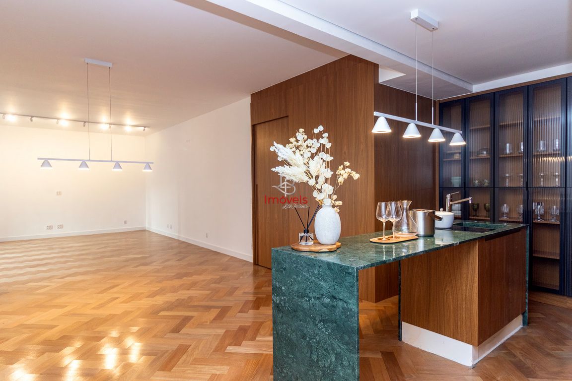 Apartamento, 3 quartos, 169 m² - Foto 1