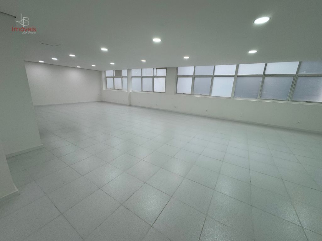 Sala-Conjunto, 195 m² - Foto 1