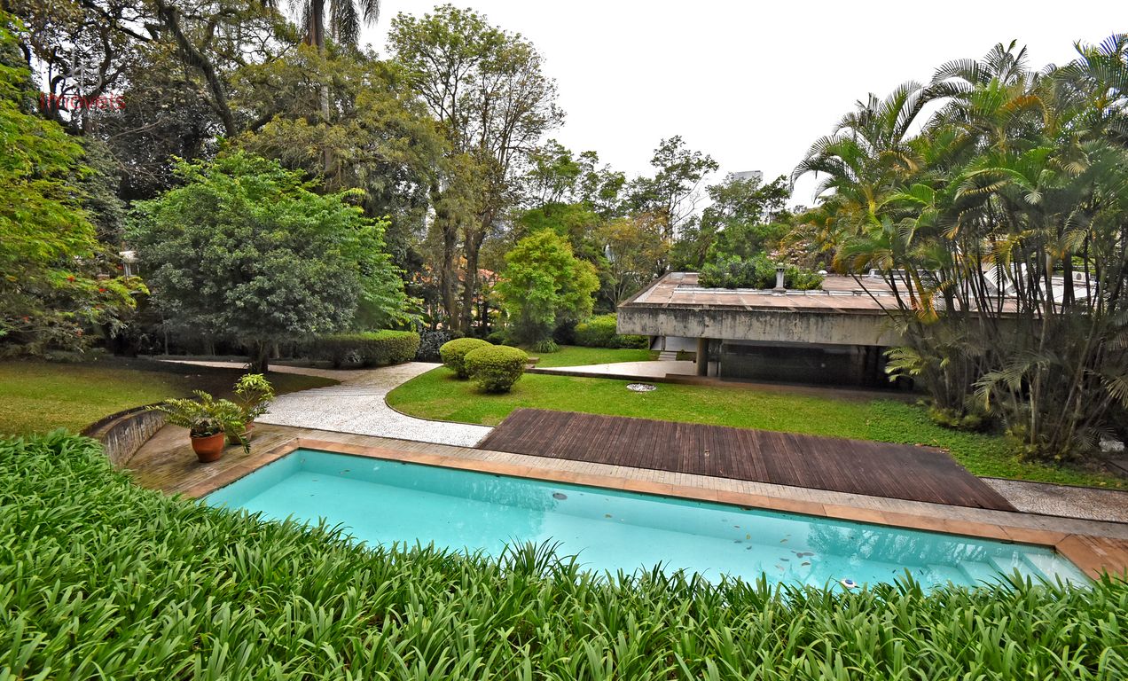 Sobrado, 3 quartos, 976 m² - Foto 1