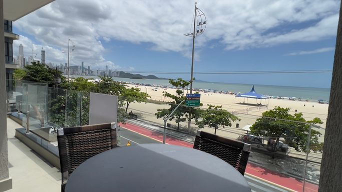 Varanda de frente para o mar