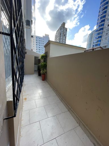 Área externa privativa do apartamento
