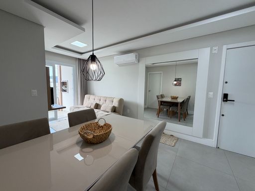 Sala de jantar e sala de estar