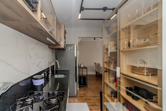 Cozinha mobiliada e equipada