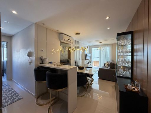 Living integrado mobiliado e decorado