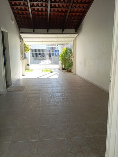 Garagem coberta para 2 carros