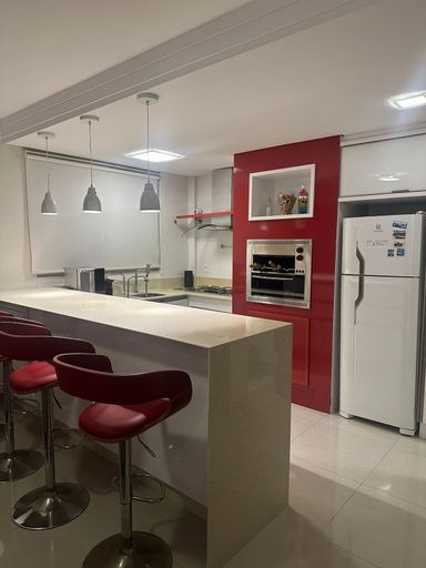 Cozinha mobiliada