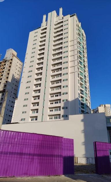 Fachada do prédio (Vista lateral)