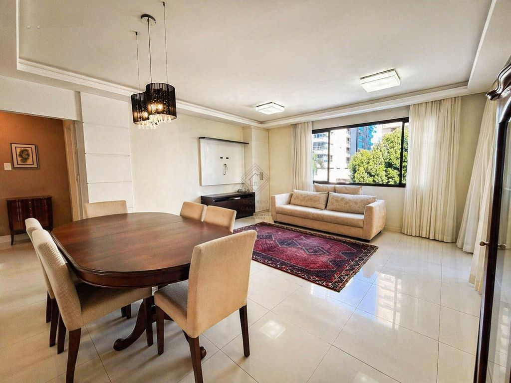 Apartamento, 3 quartos, 145 m² - Foto 1