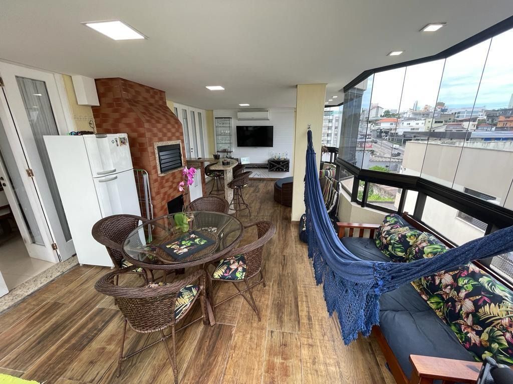 Cobertura, 3 quartos, 245 m² - Foto 1