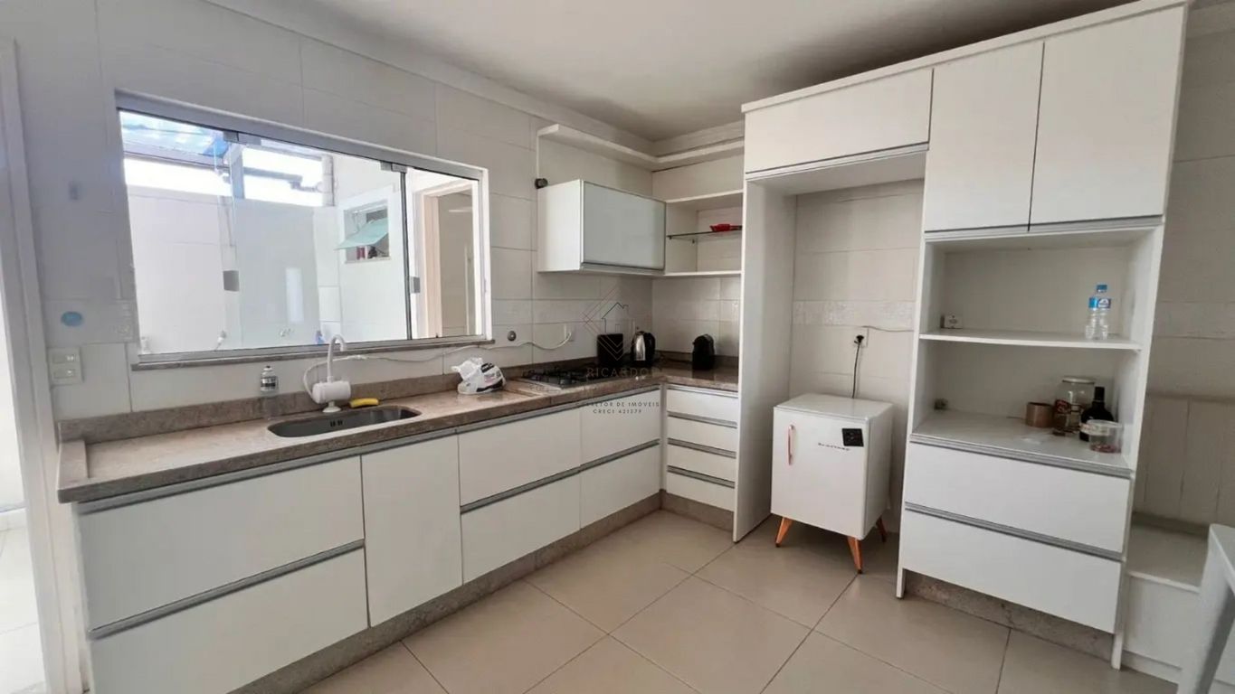 Casa, 3 quartos, 197 m² - Foto 4