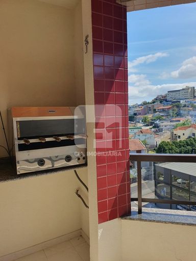 Sacada com churrasqueira