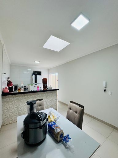 Sala de jantar e cozinha