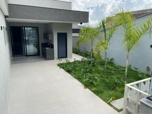 Jardim integrado com espaço gourmet