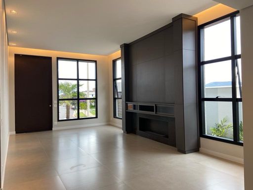 Sala com lareira