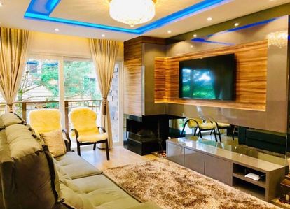 Sala de estar com lareira