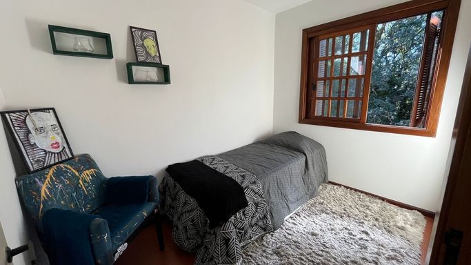 Quarto solteiro térreo
