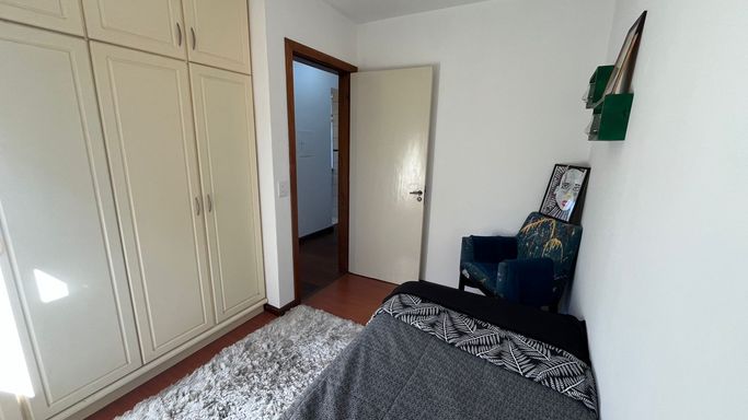 Quarto solteiro térreo