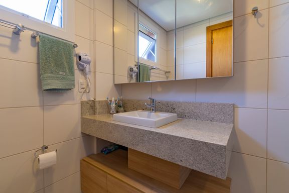 Suíte com secador instalado