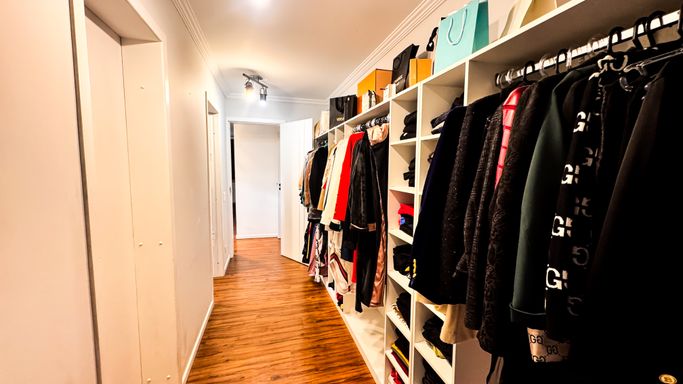 Suíte principal com closet