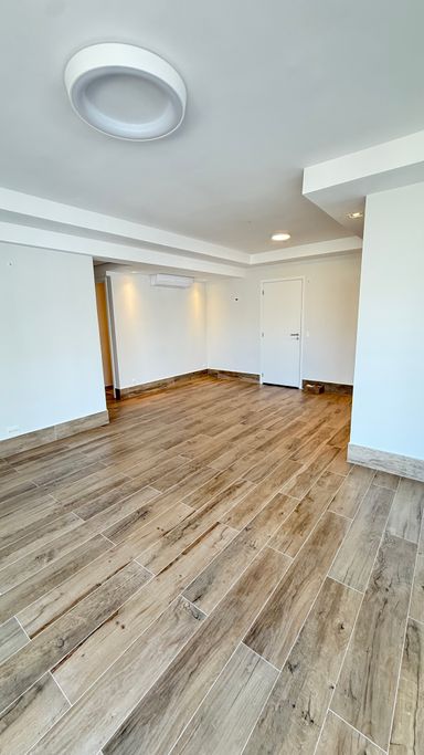 Sala de jantar e estar com ar condicionado