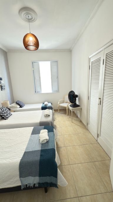 Quarto 2 - 3 camas de solteiro