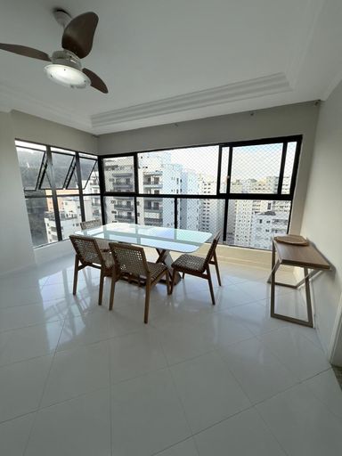 Sala de Jantar integrada com a sala de estar