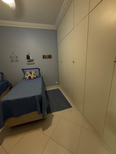 Suite 2 -  Vista mar, com armários, 2 camas de solteiro e ar condicionado