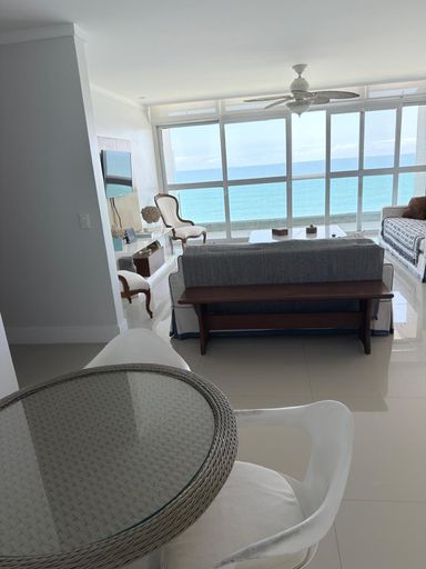 Sala para 3 ambientes e todos integrados