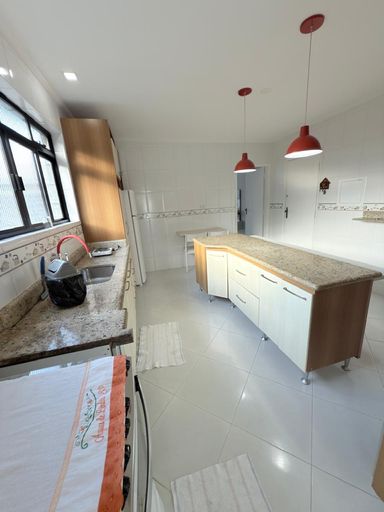 Cozinha com armários