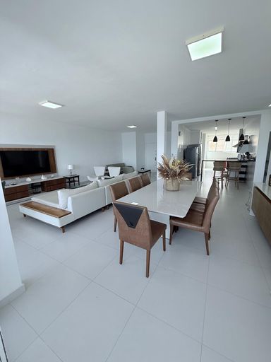 Ambientes integrados, 2 salas de estar e 1 sala de jantar