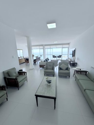 Ambientes integrados, 2 salas de estar e 1 sala de jantar