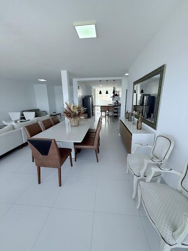 Ambientes integrados, 2 salas de estar e 1 sala de jantar