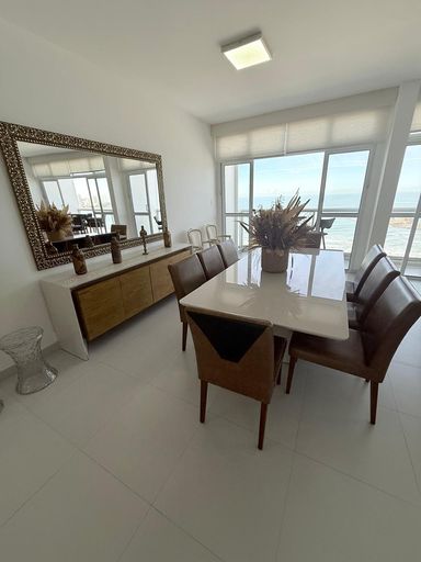 Ambientes integrados, 2 salas de estar e 1 sala de jantar