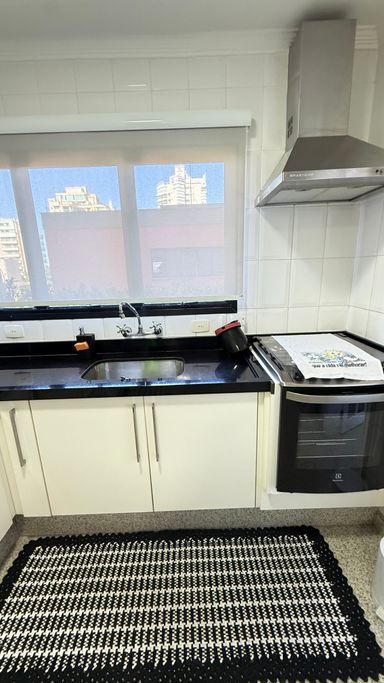 Cozinha completa com todos utensilios domesticos