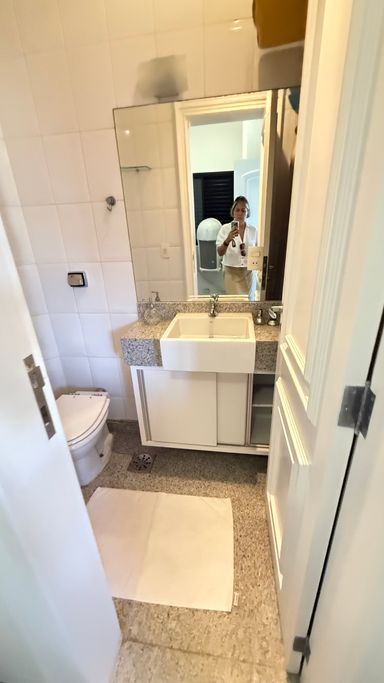 Quarto de empregada com banheiro