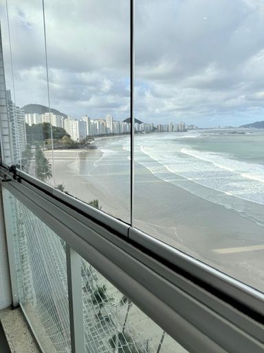 Sala de estar com vista para o mar , climatizada