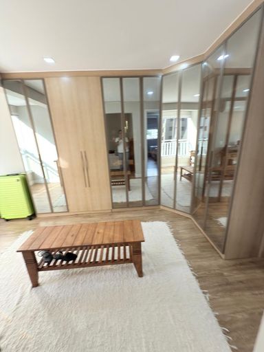 3 quarto que foi transformado em closet