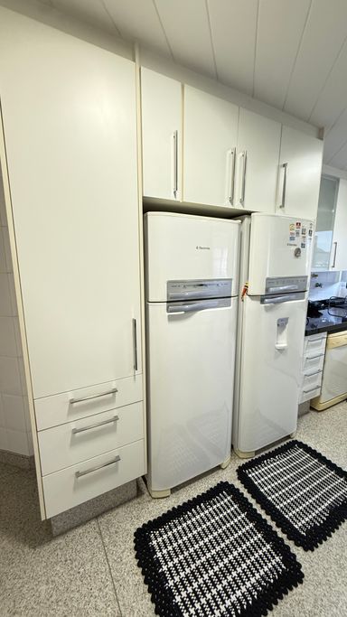 Cozinha completa com todos utensilios domesticos